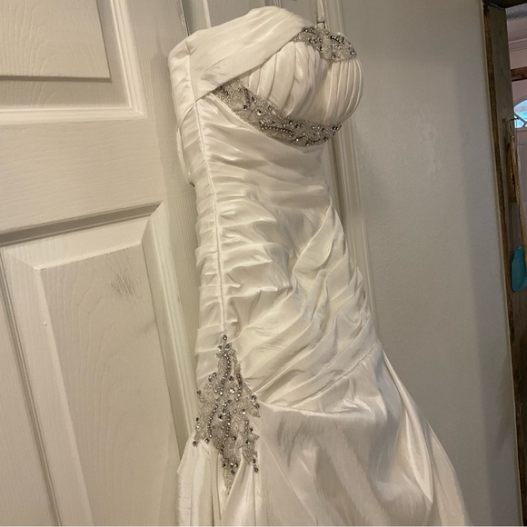 Moonlight Bridal White Wedding Dress - Picture 6 of 16